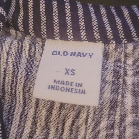 Old Navy Women's Navy Black Grey Pinstriped V Neck Short Sleeve Top Size XS - Picture 5 of 6